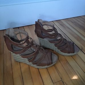 American Eagle Wedged Sandals